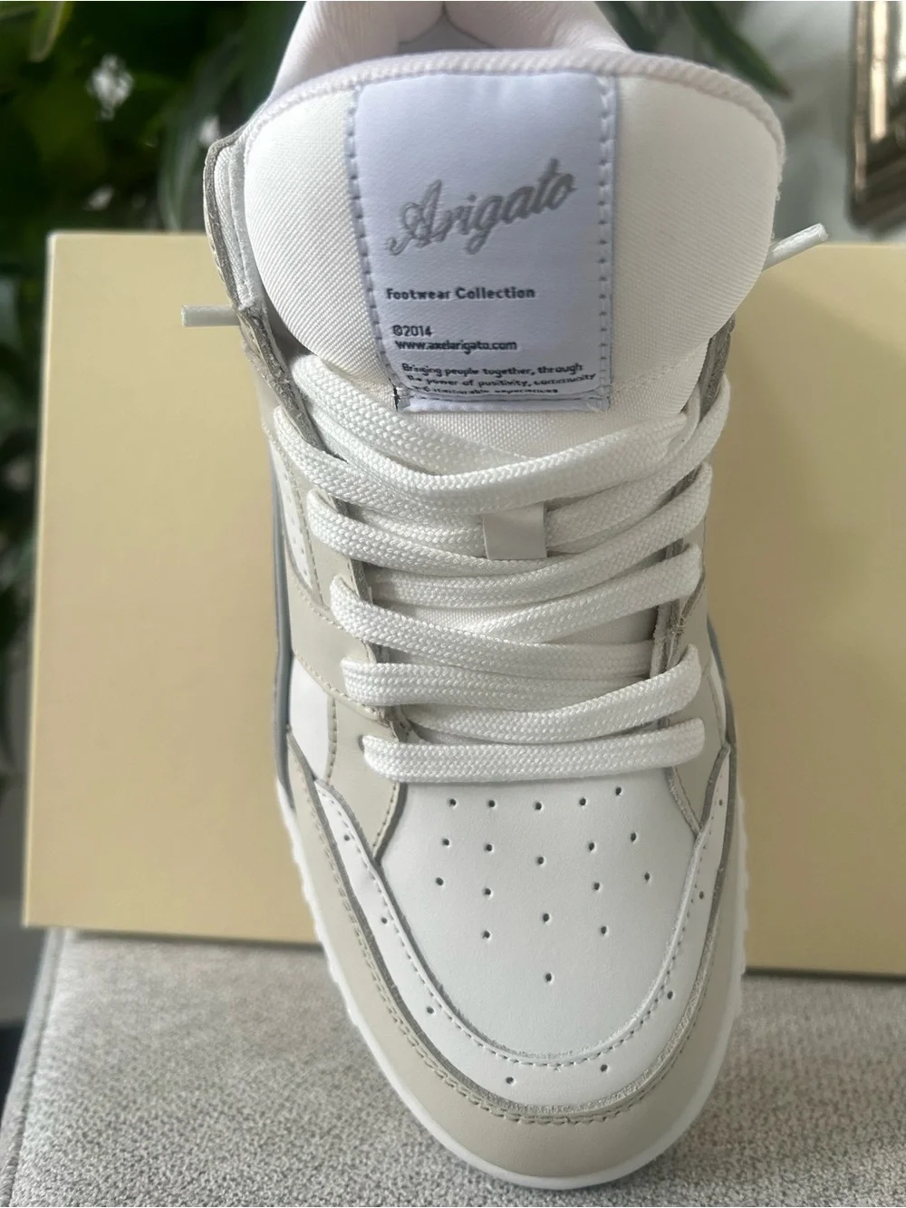 Axel Arigato White & Beige Area Lo Low-Top Sneaker - Picture 4 of 6